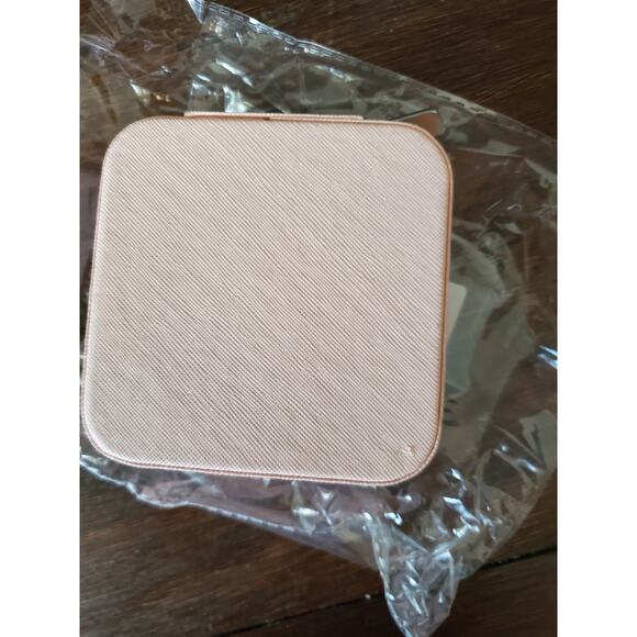 Book Lovers "Just One More Chapter" Book & Flowers Zip Close Travel Jewelry Box - Picture 2 of 6